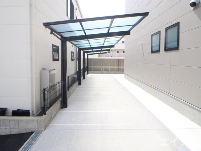 物件外観写真4　(駐輪場)