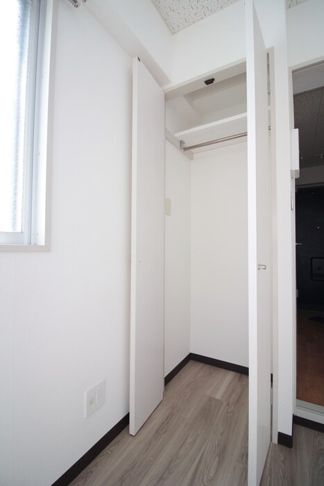 物件内観写真12　(収納)