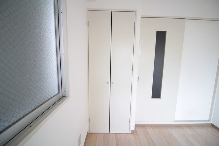 物件内観写真12　(収納)