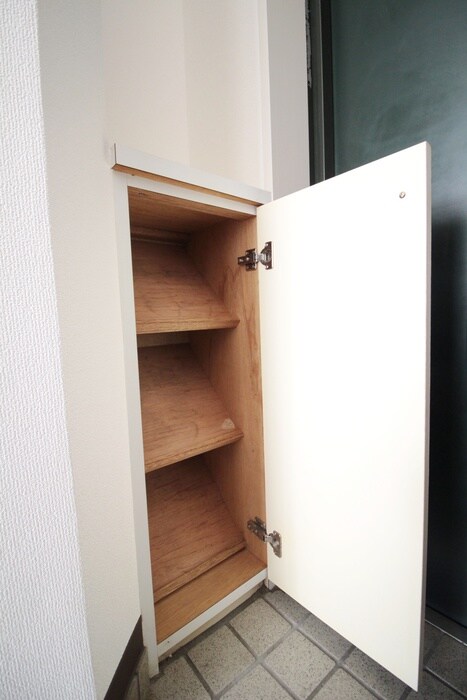 物件内観写真13　(靴箱)