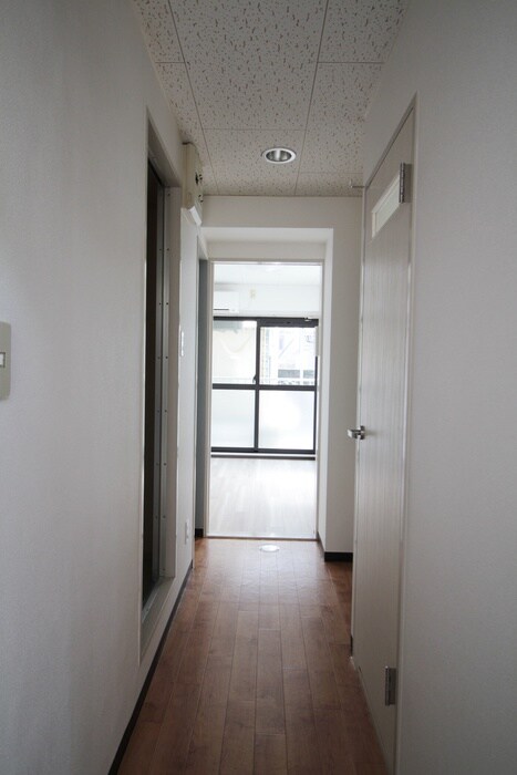 物件内観写真19　(廊下)