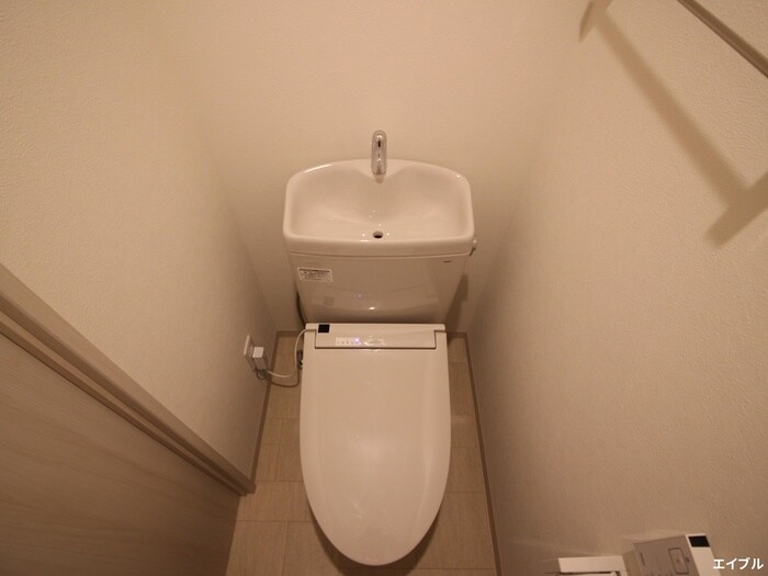 物件内観写真13　(トイレ)