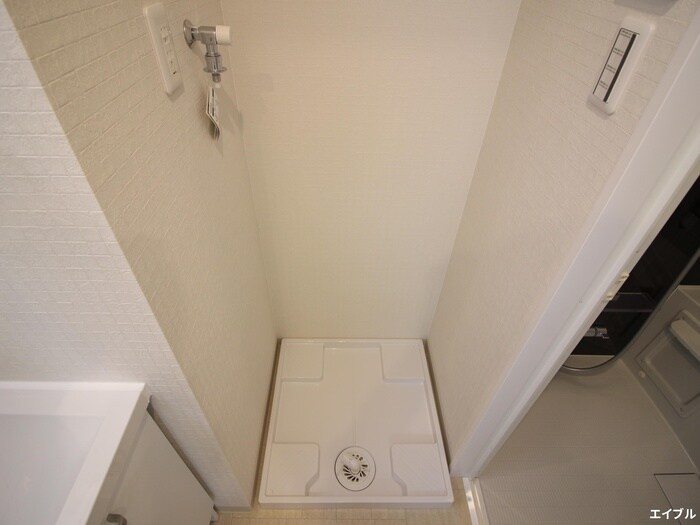 物件内観写真15　(洗濯機置場)