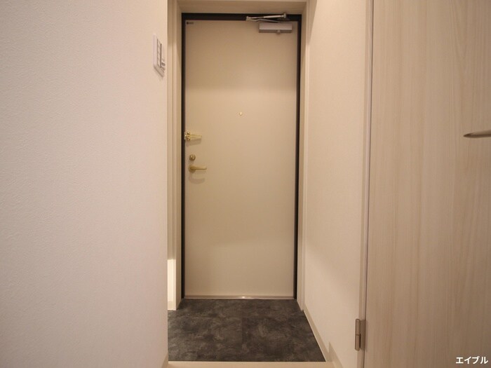 物件内観写真17　(玄関)