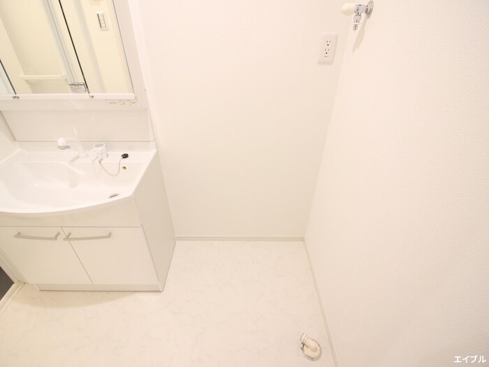 物件内観写真15　(洗濯機置場)