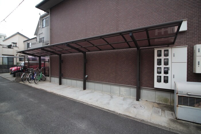 物件外観写真4　(駐輪場)