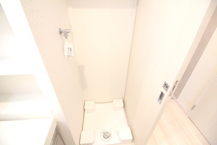 物件内観写真15　(洗濯機置場)