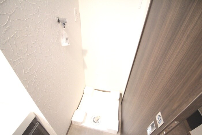 物件内観写真16　(洗濯機置場)