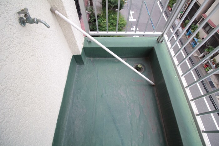 物件内観写真16　(洗濯機置場)