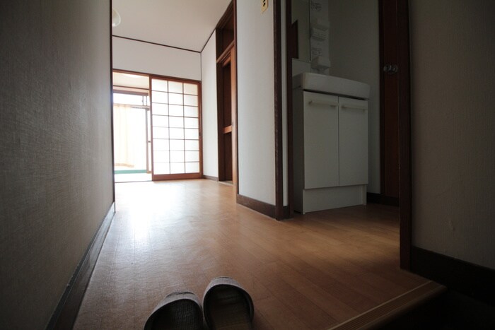 物件内観写真17　(玄関)