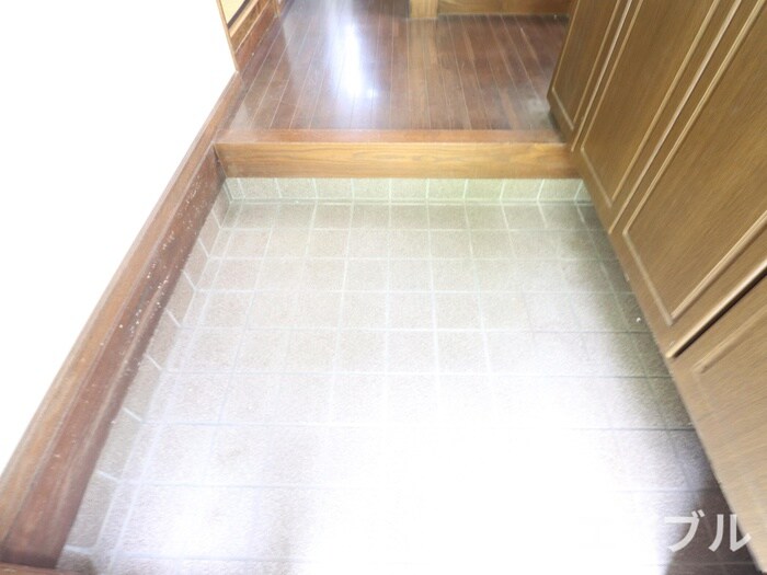 物件内観写真15　(玄関)