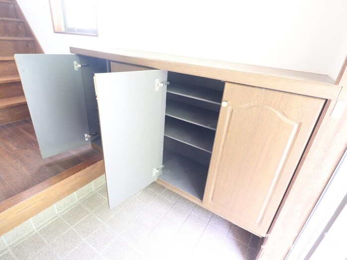 物件内観写真16　(靴箱)