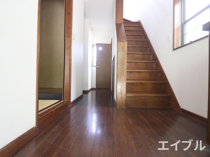 物件内観写真17　(廊下)