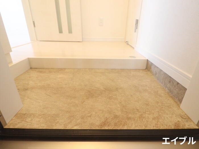 物件内観写真15　(玄関)