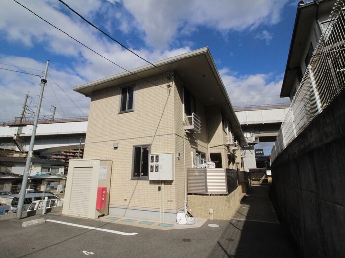 物件外観写真1　(外観写真)