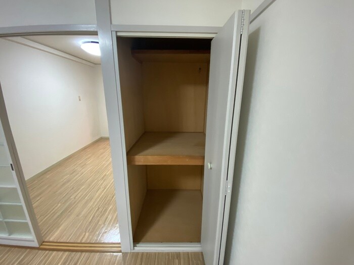 物件内観写真11　(収納)