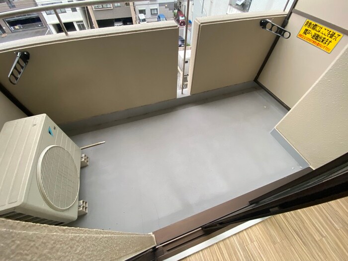 物件内観写真12　(ベランダ・バルコニー)