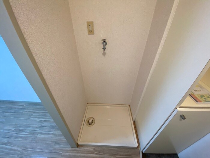 物件内観写真15　(洗濯機置場)