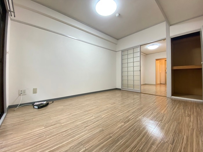 物件内観写真19　(居室)