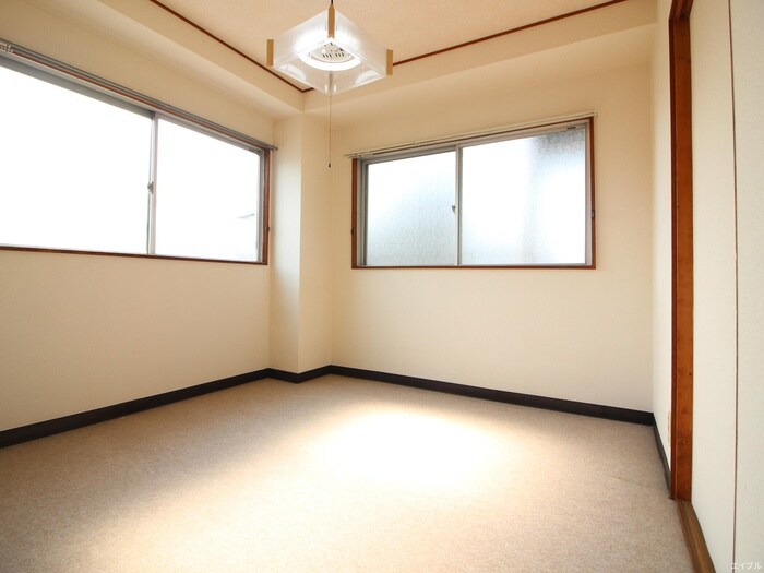 物件内観写真8　(居室)