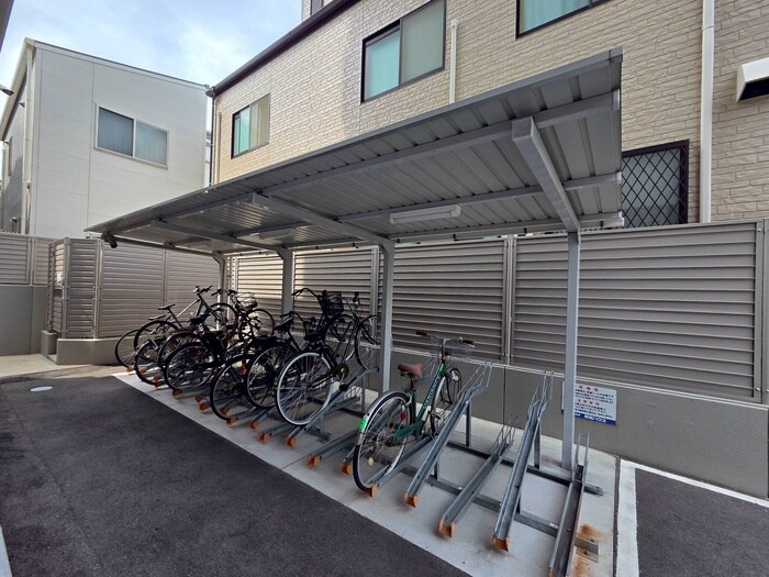 物件外観写真6　(駐輪場)