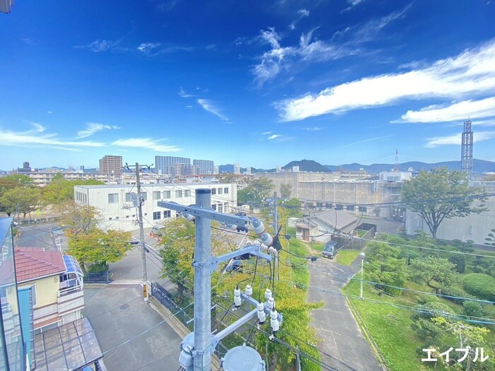 物件内観写真14　(室内からの展望)