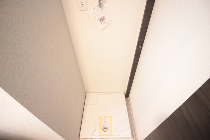 物件内観写真17　(洗濯機置場)