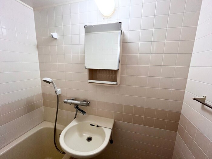 物件内観写真11　(洗面)