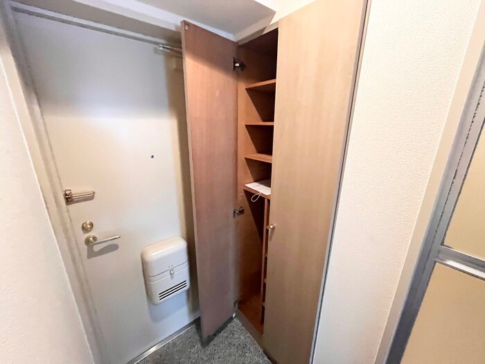 物件内観写真14　(靴箱)