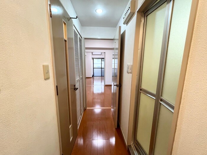 物件内観写真18　(廊下)
