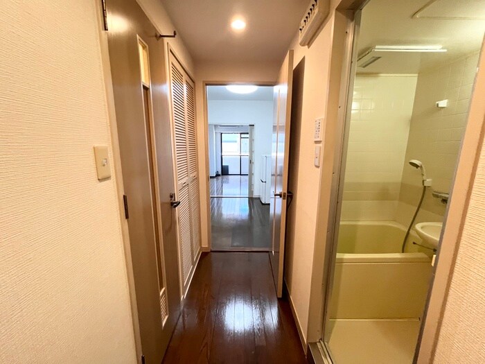 物件内観写真22　(廊下)