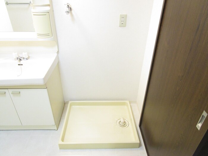 物件内観写真22　(洗濯機置場)