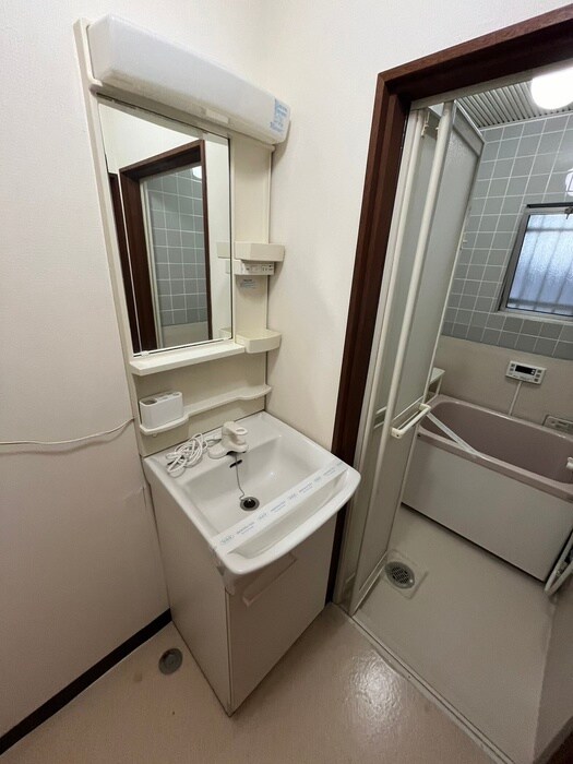 物件内観写真11　(洗面)