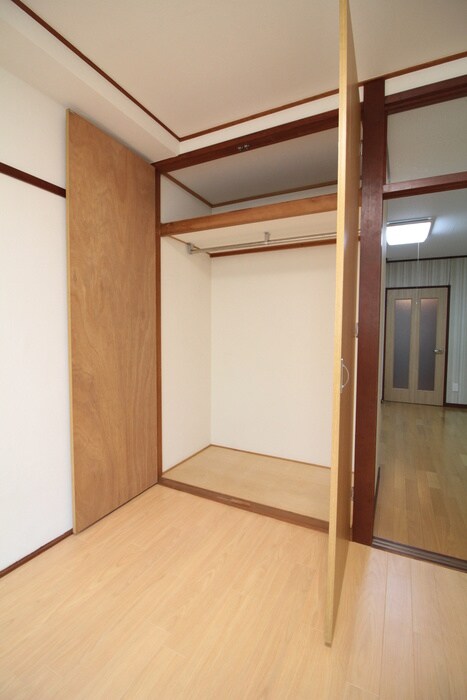 物件内観写真13　(収納)