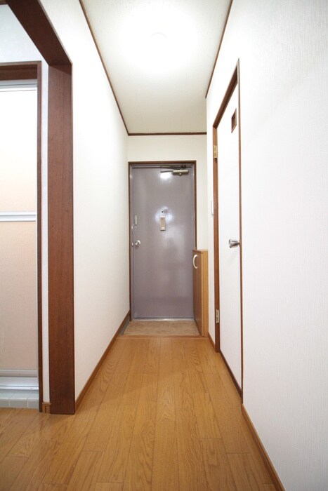 物件内観写真17　(玄関)
