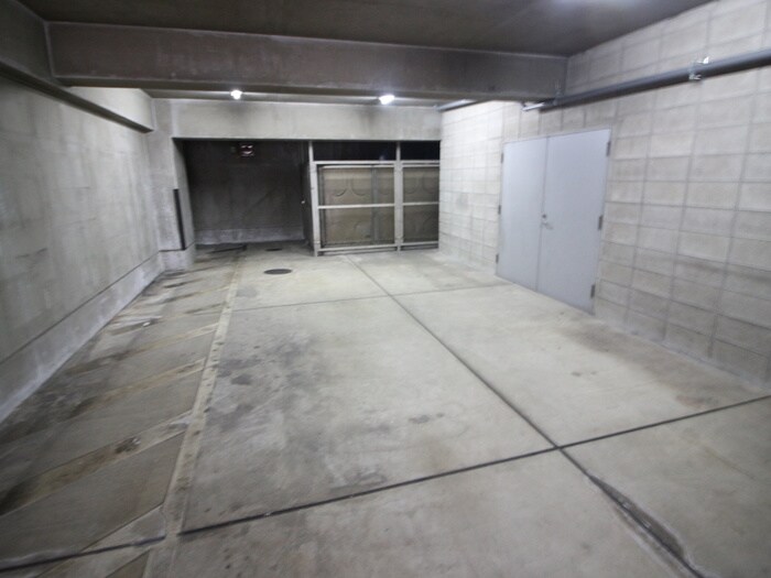 物件外観写真5　(駐車場)