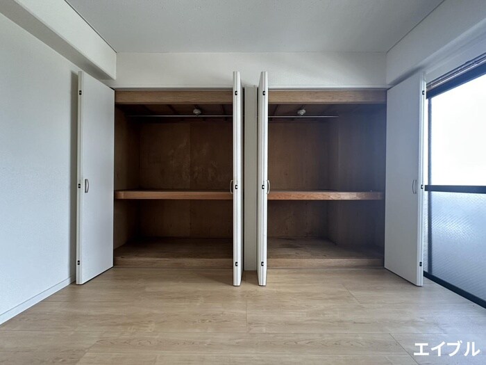 物件内観写真12　(収納)