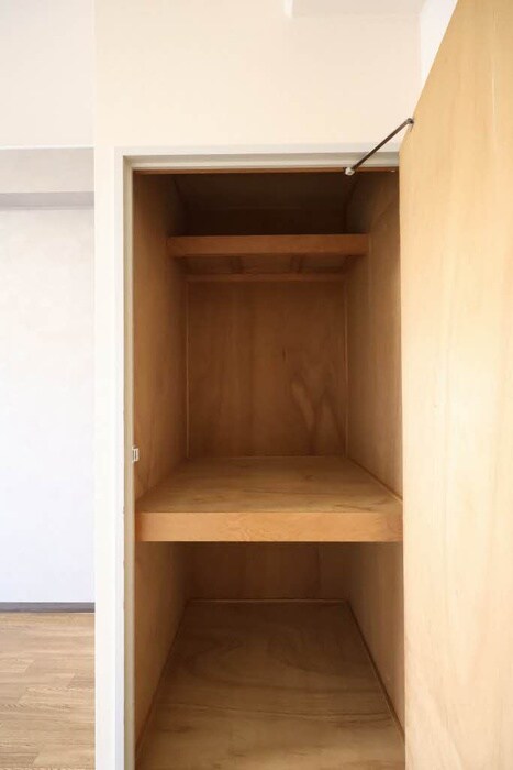 物件内観写真13　(収納)