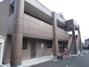 ベーネ・ファミーユⅠ外観写真