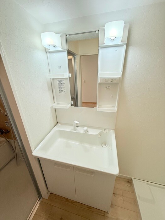 物件内観写真11　(洗面)