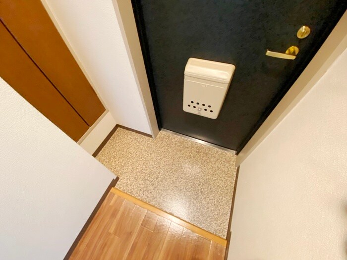 物件内観写真19　(玄関)