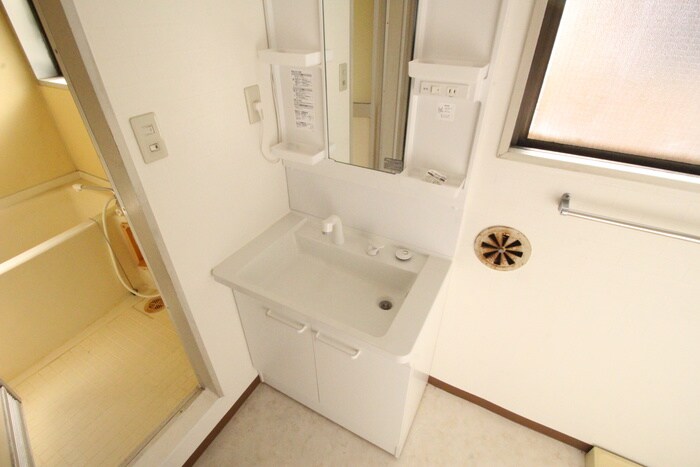 物件内観写真11　(洗面)