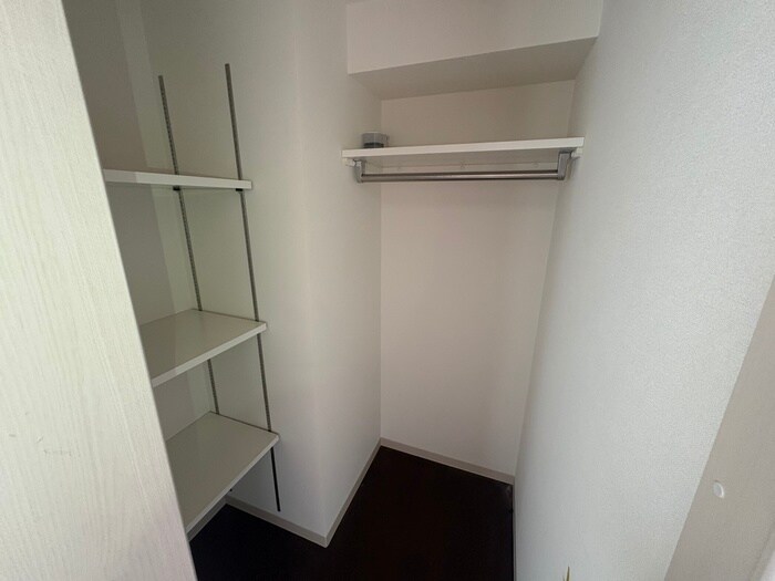 物件内観写真13　(収納)