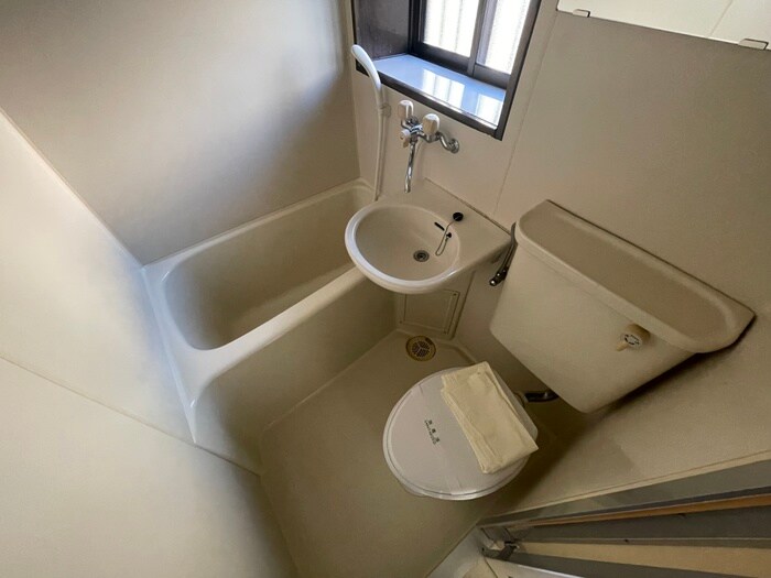 物件内観写真8　(トイレ)