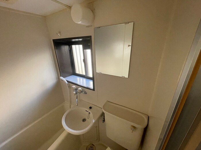 物件内観写真9　(洗面)