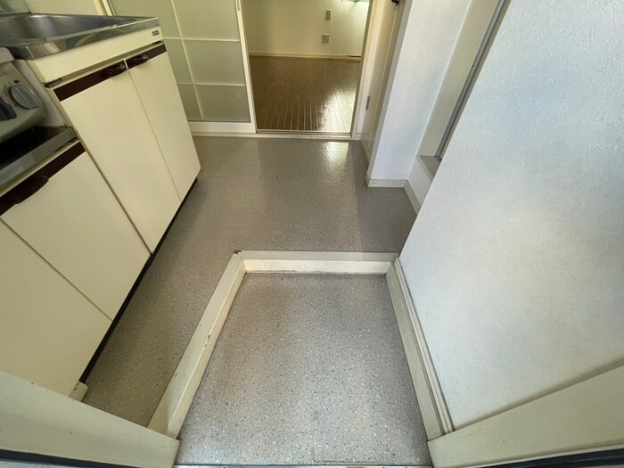 物件内観写真11　(玄関)