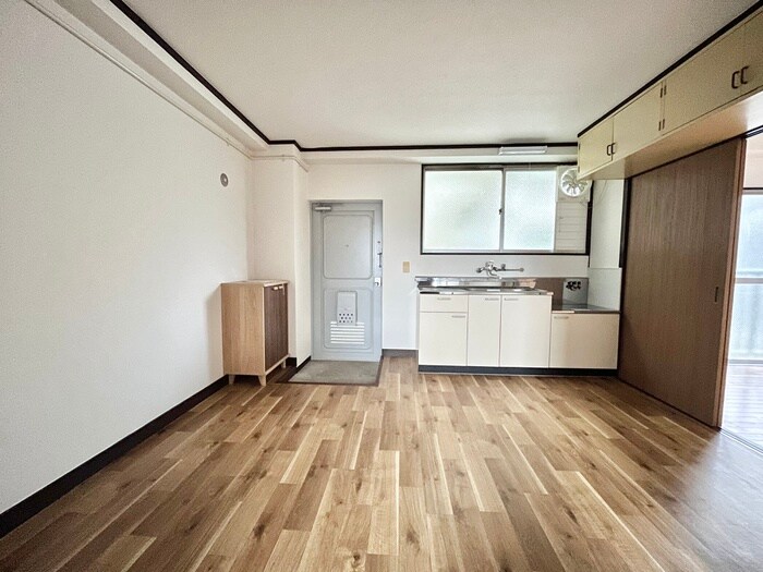 物件内観写真8　(居室)