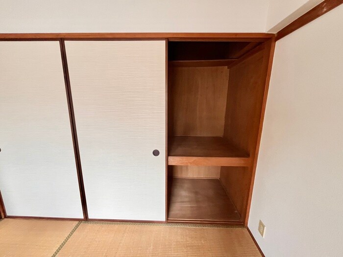 物件内観写真13　(収納)