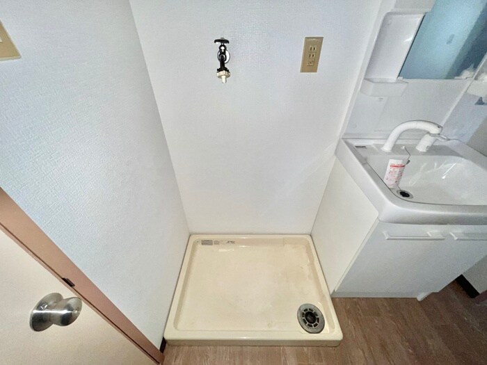 物件内観写真22　(洗濯機置場)