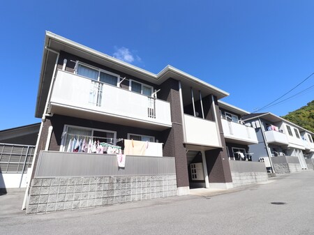 セントラル江田島B棟外観写真